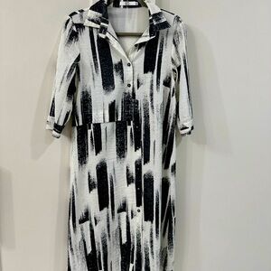 Epik dress mid length black and white size XS